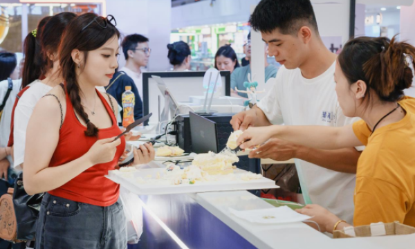 哈尔滨喜剧热点！「波波笑剧场」哈尔滨店3周年庆典，欢乐不停歇！